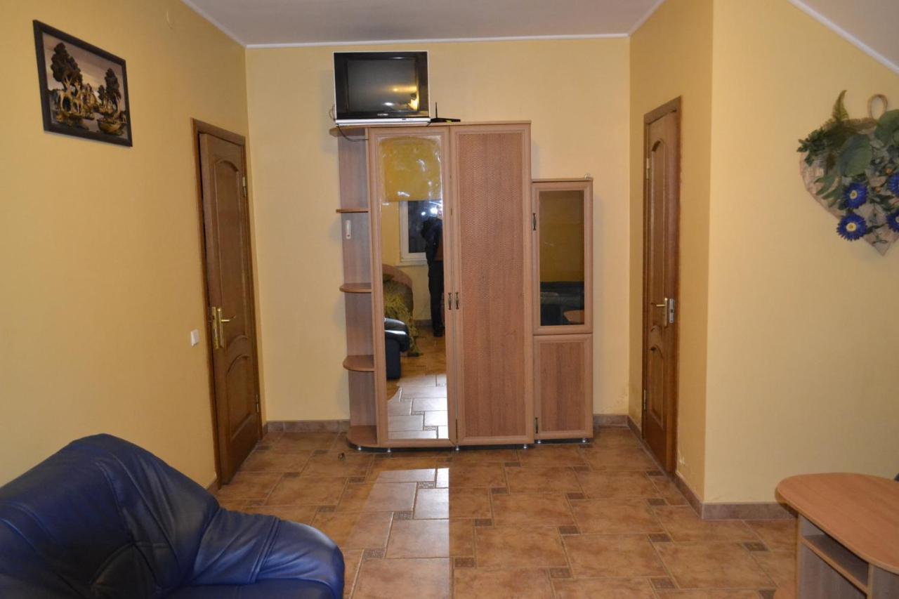 Hotel Rava-Ruska Exterior photo